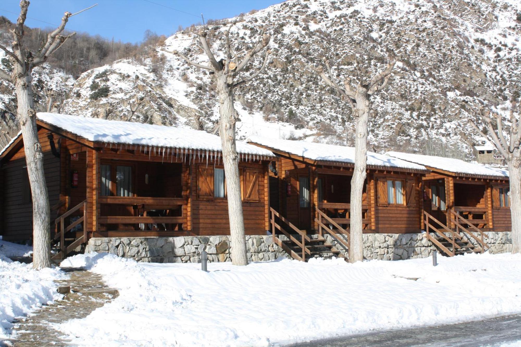 Bungalows Nou Camping La Guingueta D'Aneu Exterior photo