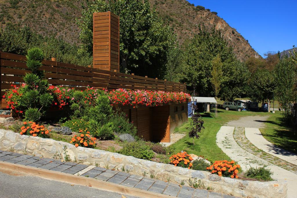 Bungalows Nou Camping La Guingueta D'Aneu Exterior photo
