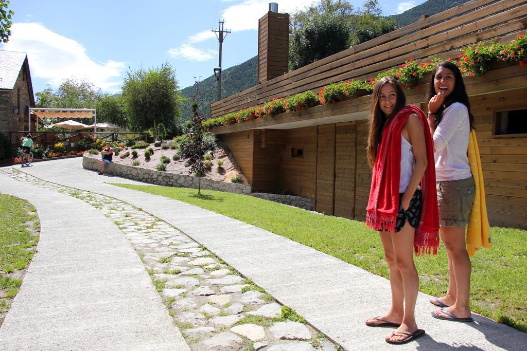 Bungalows Nou Camping La Guingueta D'Aneu Exterior photo