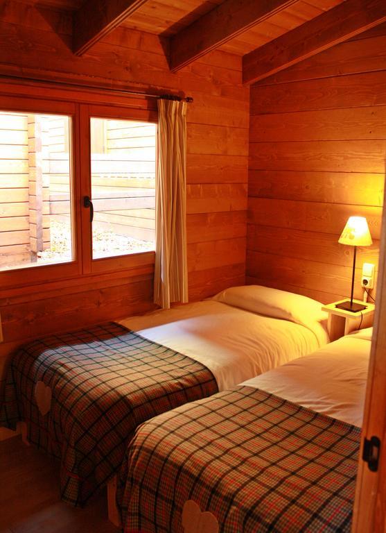 Bungalows Nou Camping La Guingueta D'Aneu Exterior photo