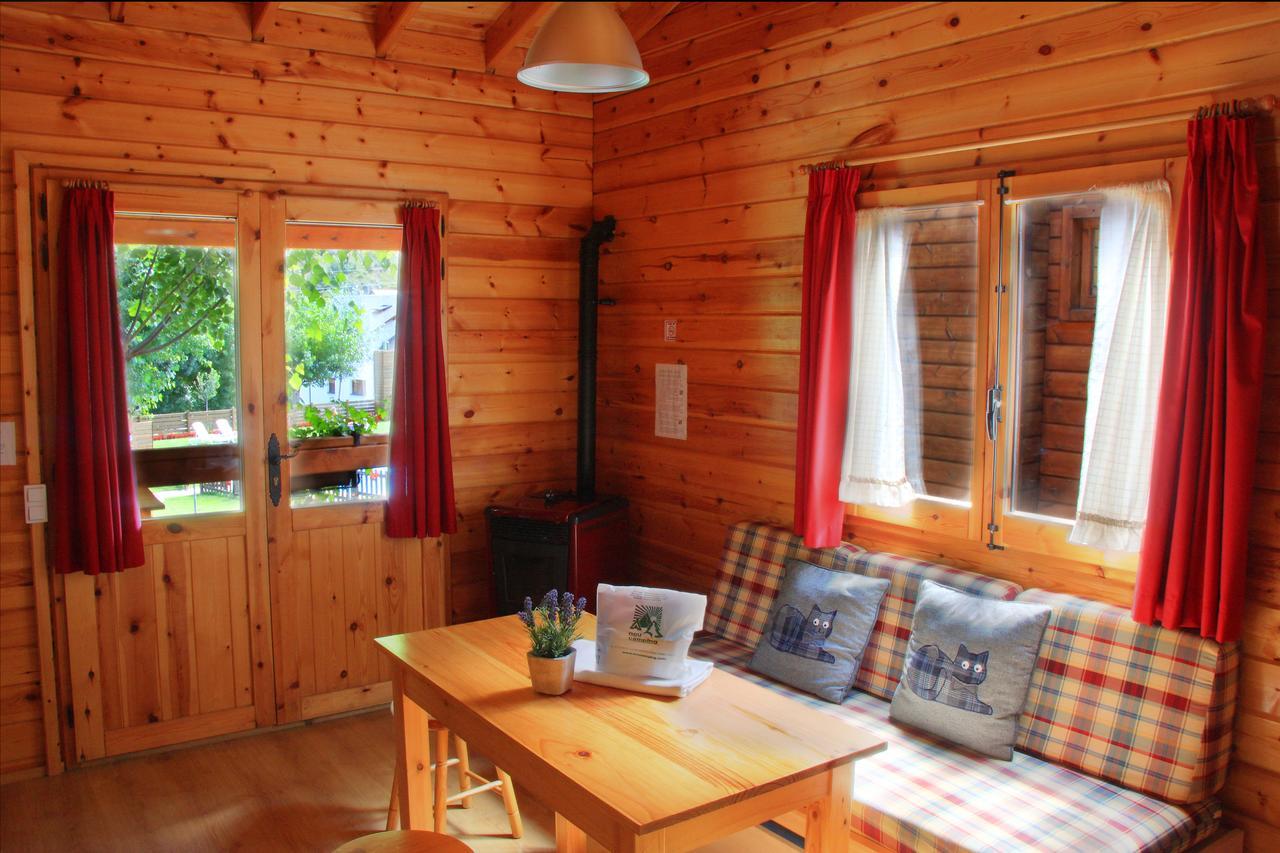 Bungalows Nou Camping La Guingueta D'Aneu Exterior photo